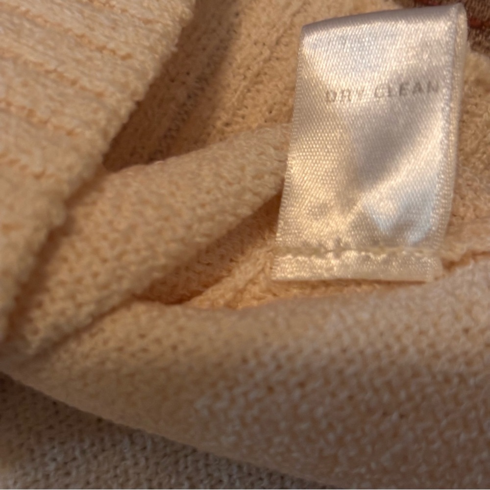 St. John Ivory Sleeveless Knit Tank Top - Sz M EUC - Picture 5 of 7